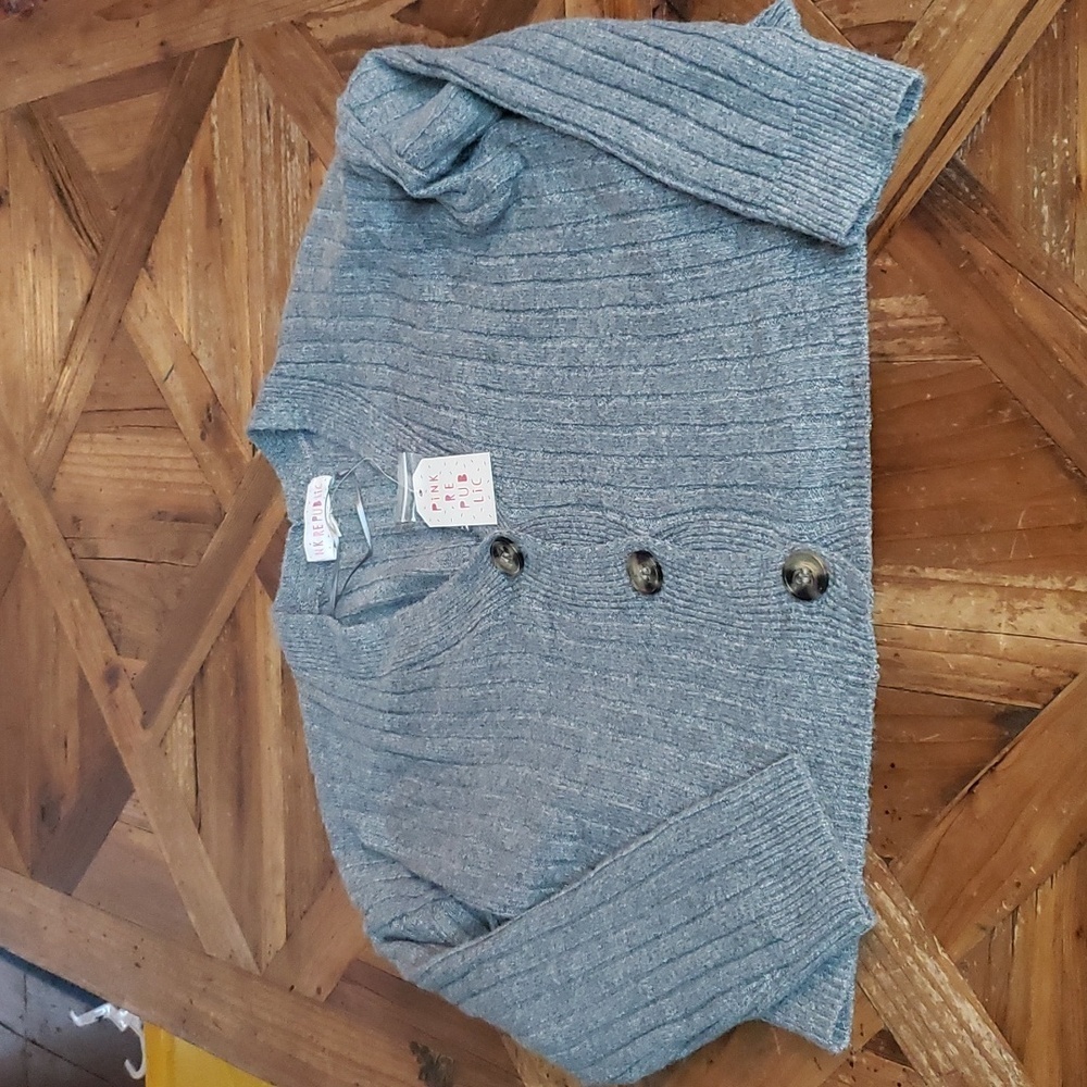 Pink RePublic Girls Gray Sweater size Medium